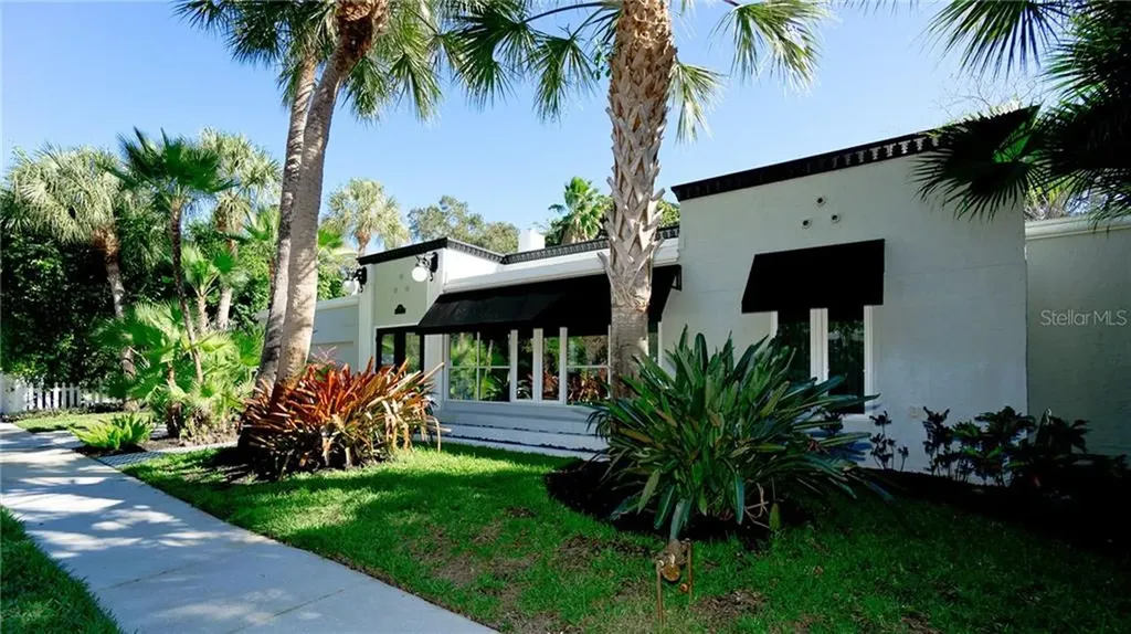 3615 Flores Avenue Sarasota FL 34239