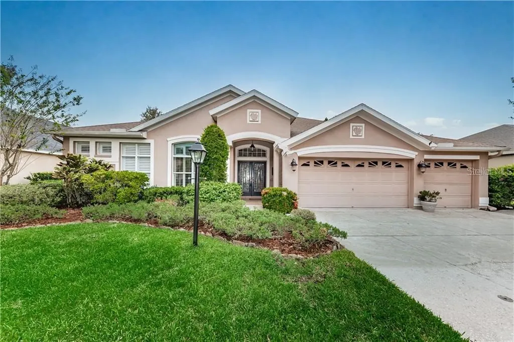 10406 Greenhedges Drive Tampa FL 33626