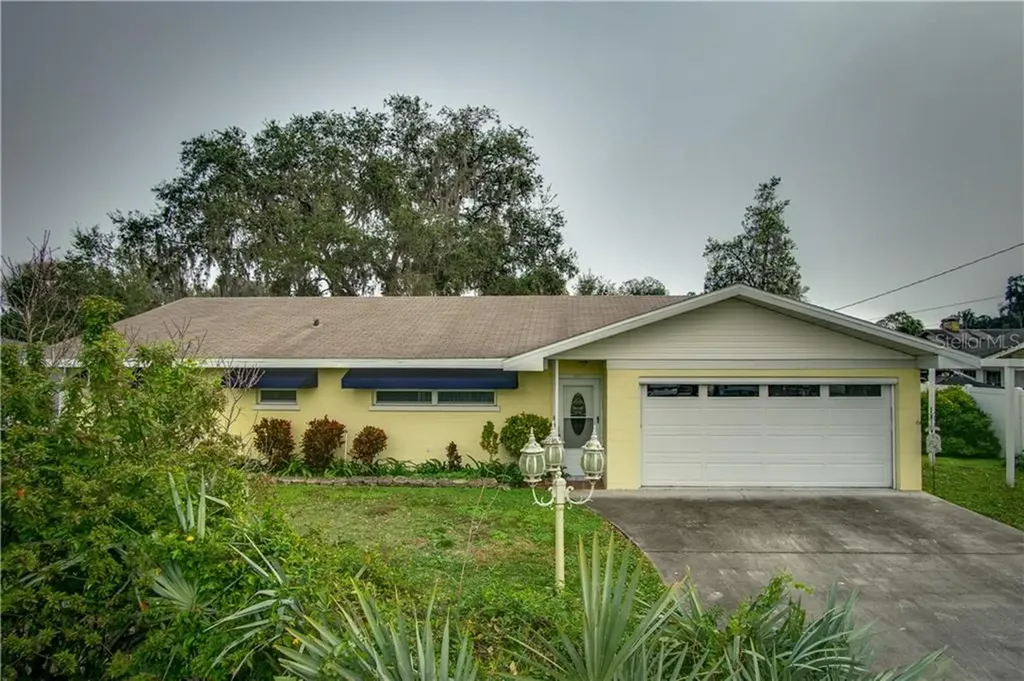 4818 Oak Acres Drive Lake Wales FL 33898