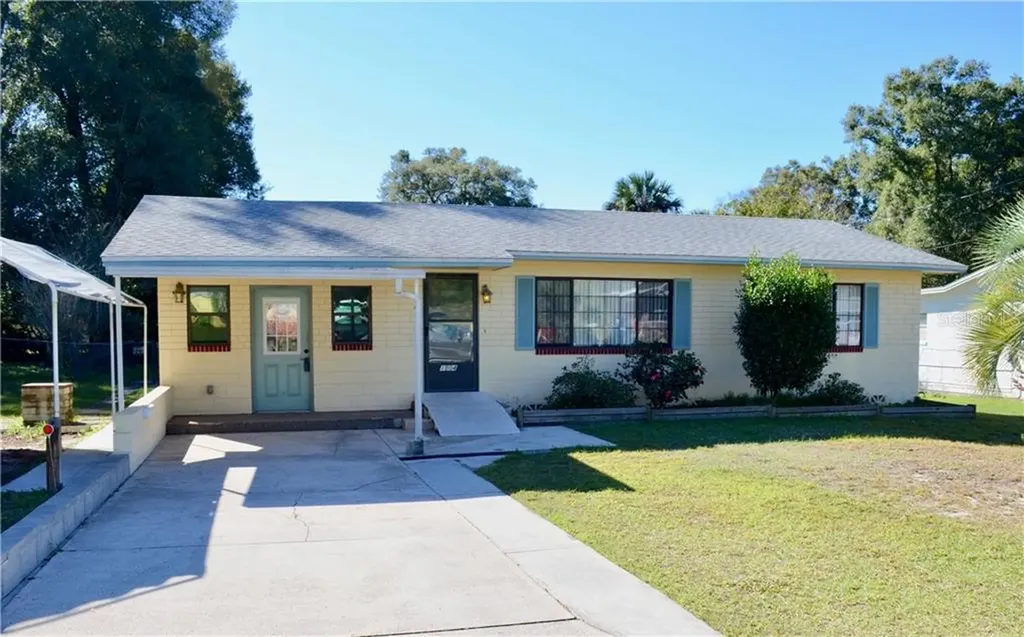 1504 Stevens Avenue Deland FL 32720