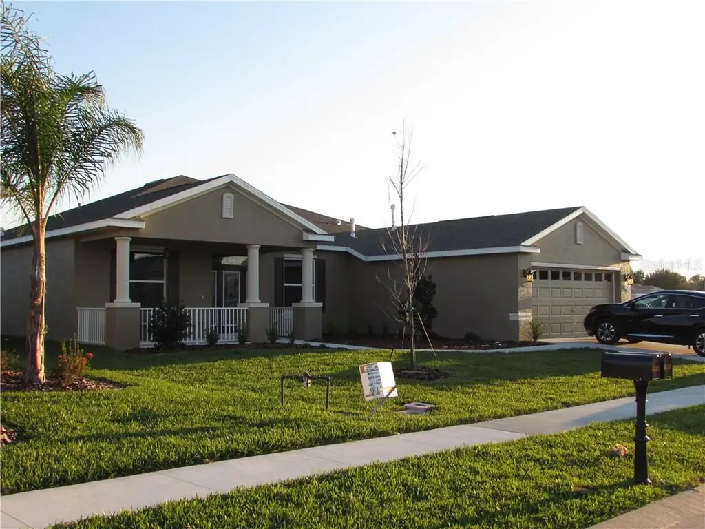 4696 Spring Grove Lane Leesburg FL 34748