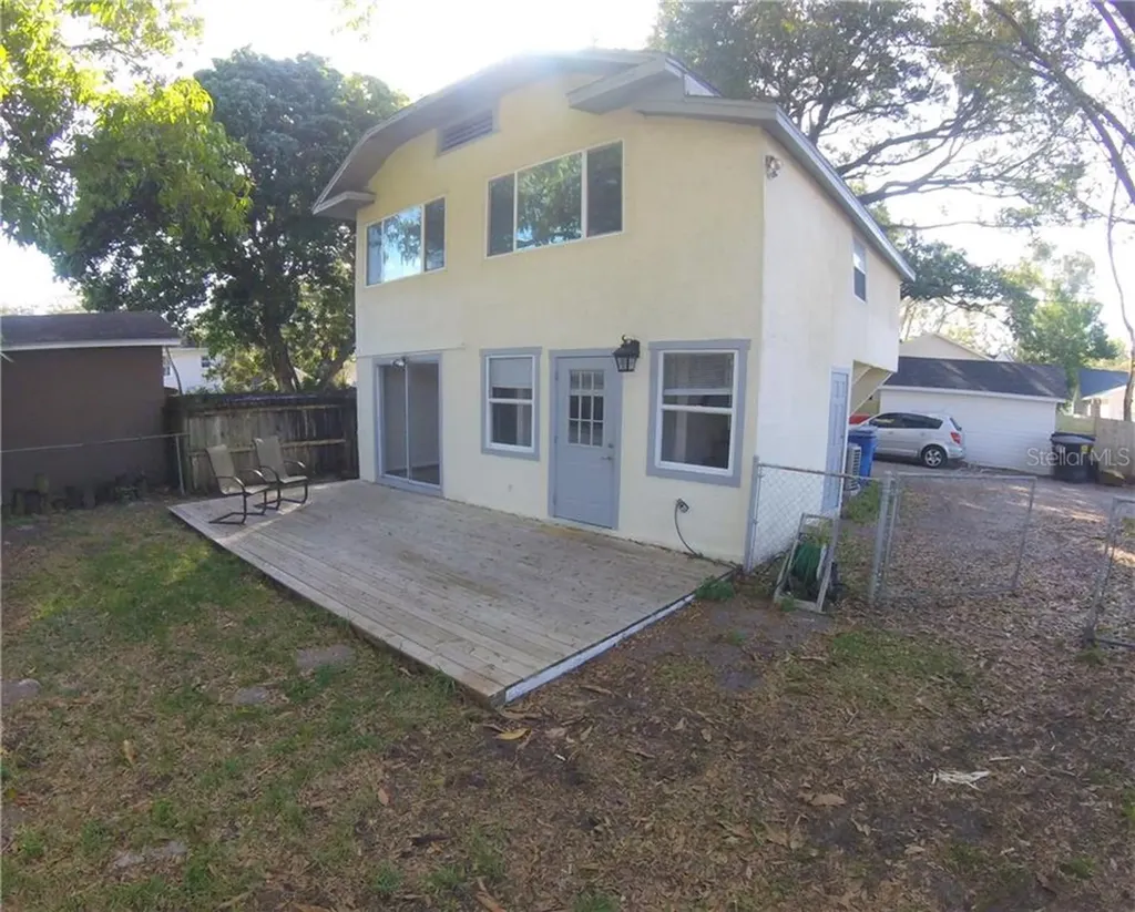 1752 22nd Avenue N St Petersburg FL 33713