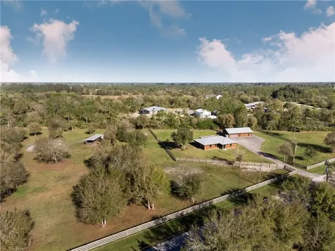 901 Robinhood Drive Punta Gorda FL 33982