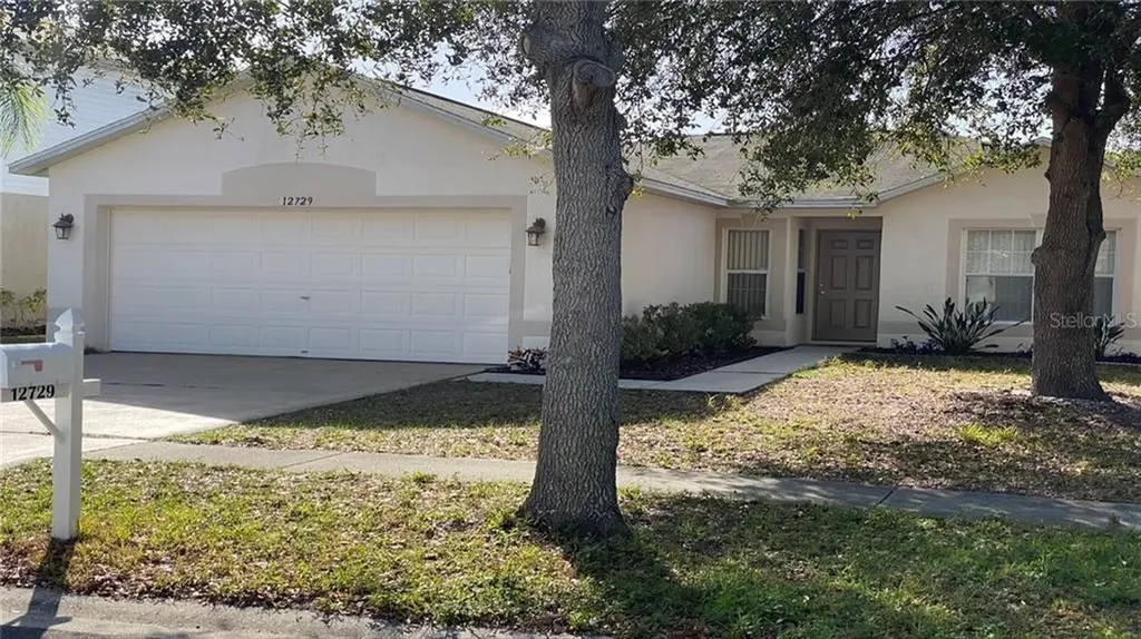 12729 Kings Lake Drive Gibsonton FL 33534