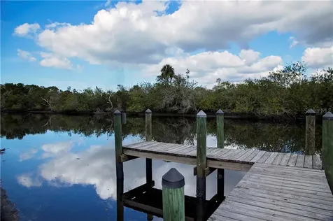 1404 Butch Cassidy Trail Wimauma FL 33598