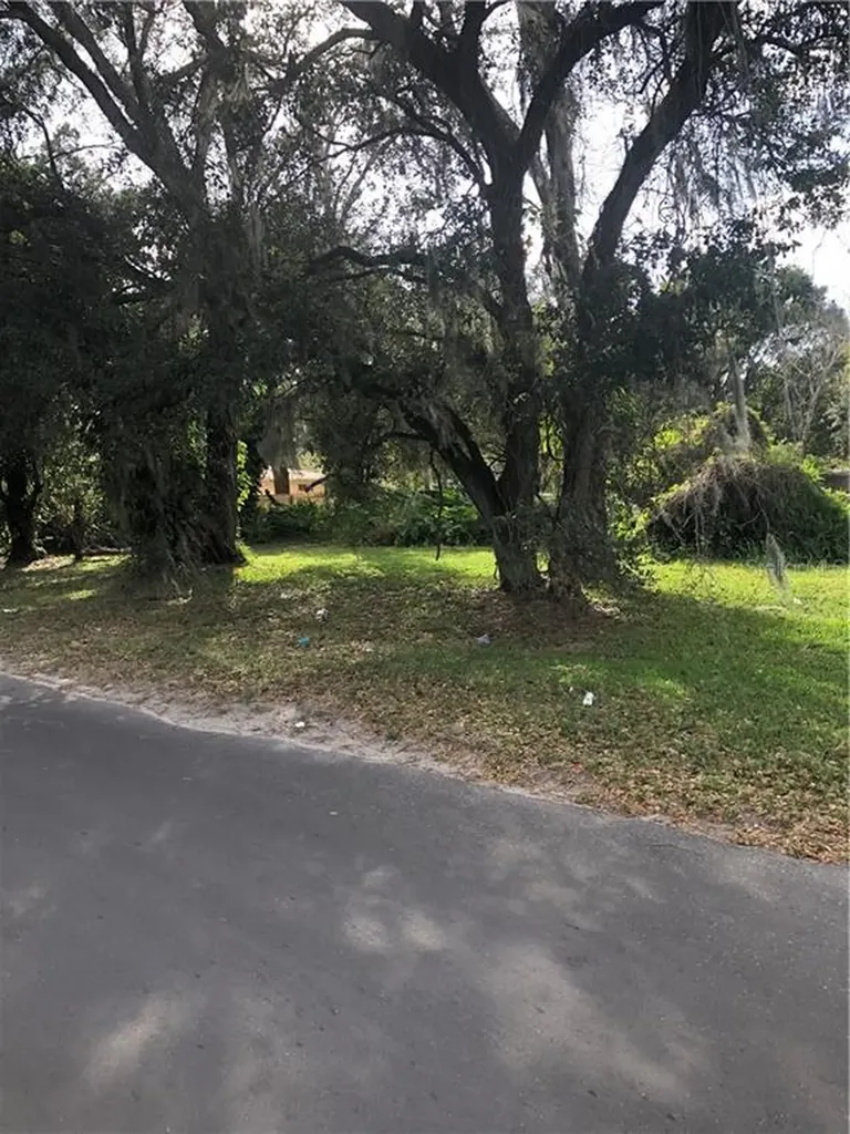 1201 W Ball Street Plant City FL 33563