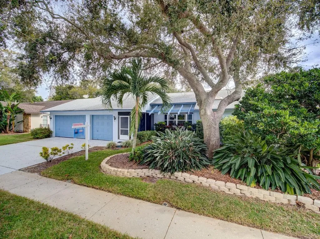11469 Tradewinds Boulevard Largo FL 33773