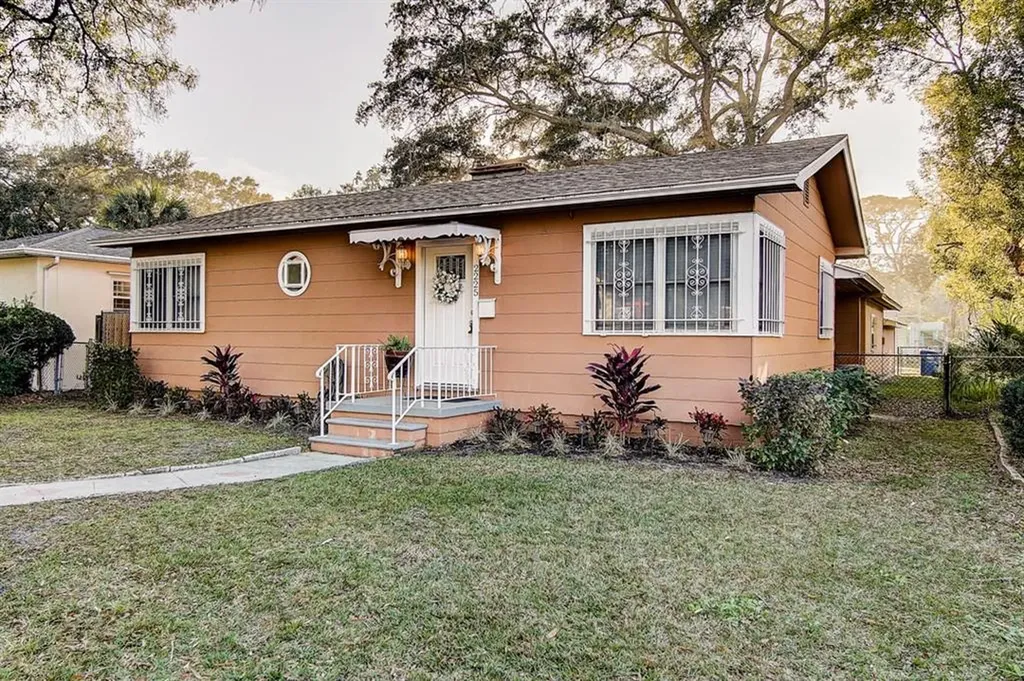 2225 Grove Street S St Petersburg FL 33705