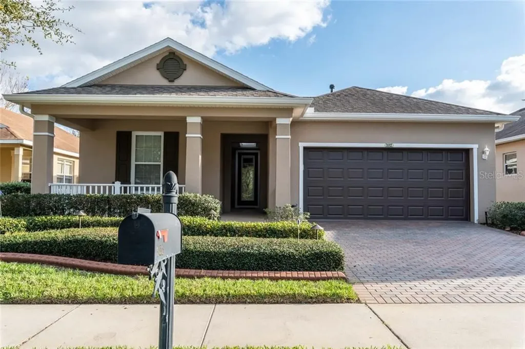102 Flame Vine Way Groveland FL 34736