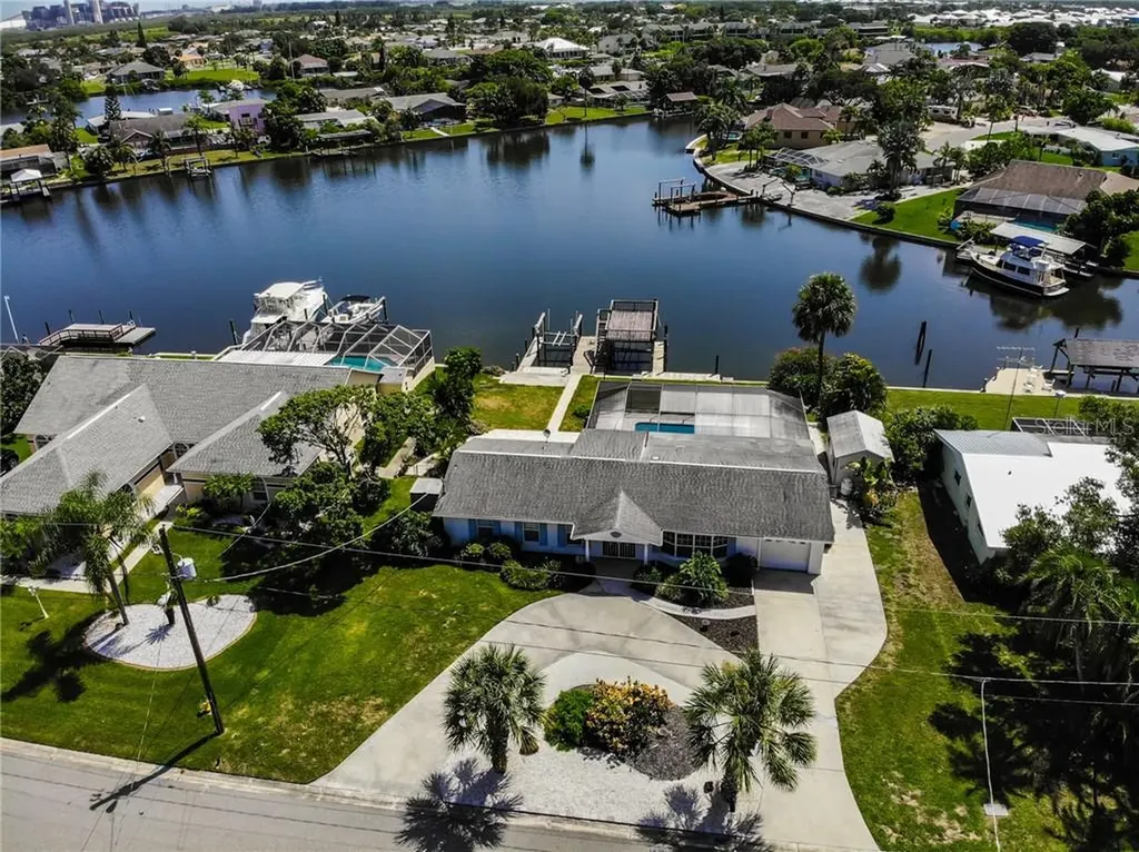 725 Gran Kaymen Way Apollo Beach FL 33572