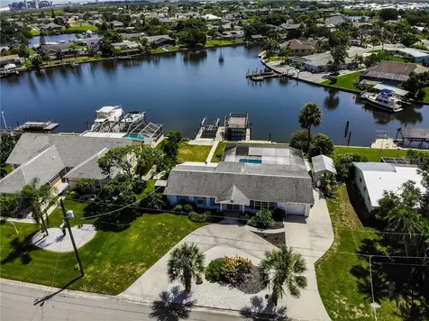 725 Gran Kaymen Way Apollo Beach FL 33572