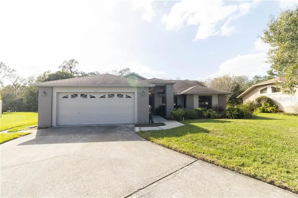2319 Walden Place S Plant City FL 33566