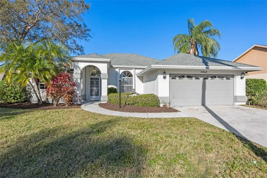 4863 Hamlets Grove Drive Sarasota FL 34235