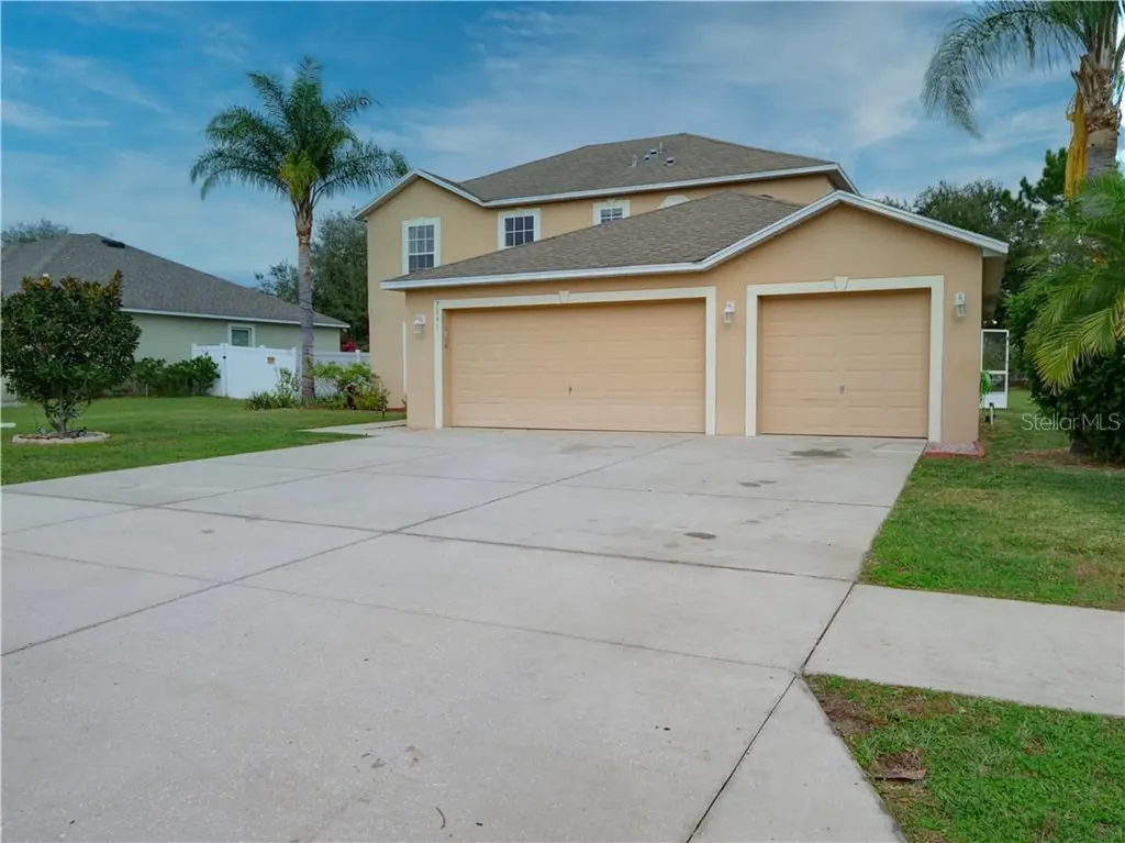 7641 Park Hill Avenue Leesburg FL 34748