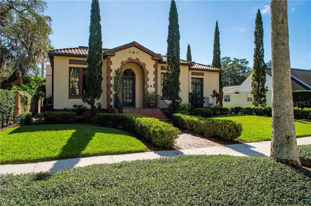 4510 W Beachway Drive Tampa FL 33609