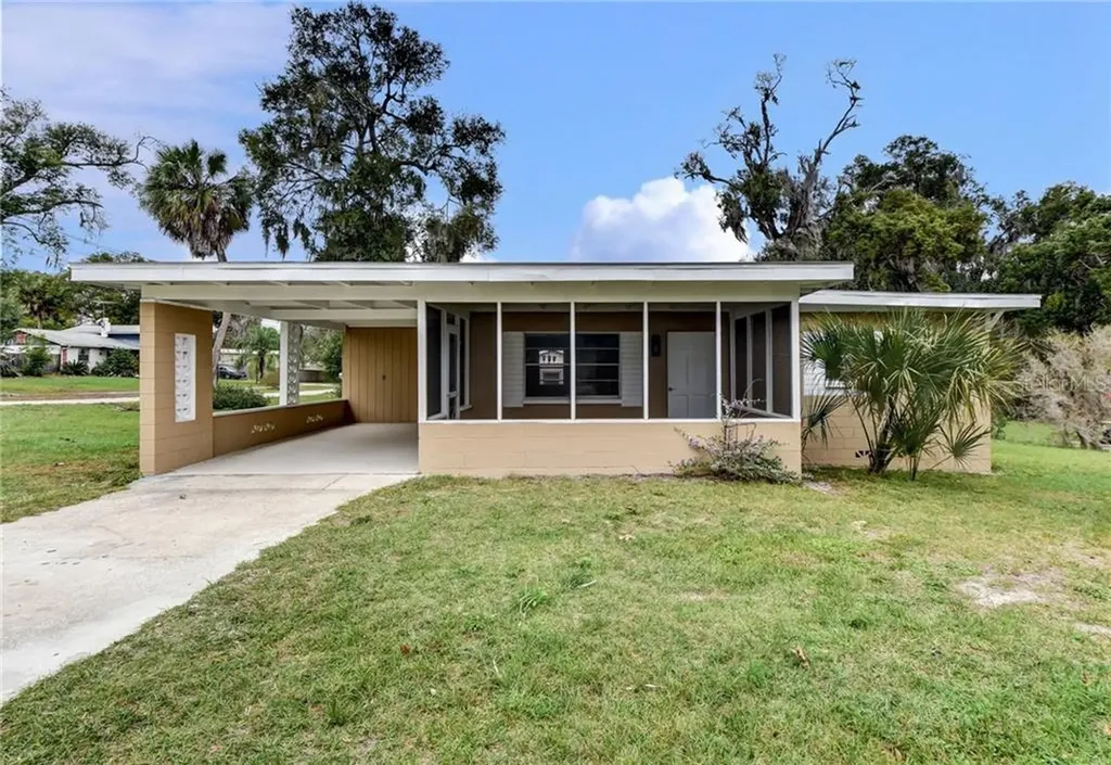 359 Dixson Street Orange City FL 32763