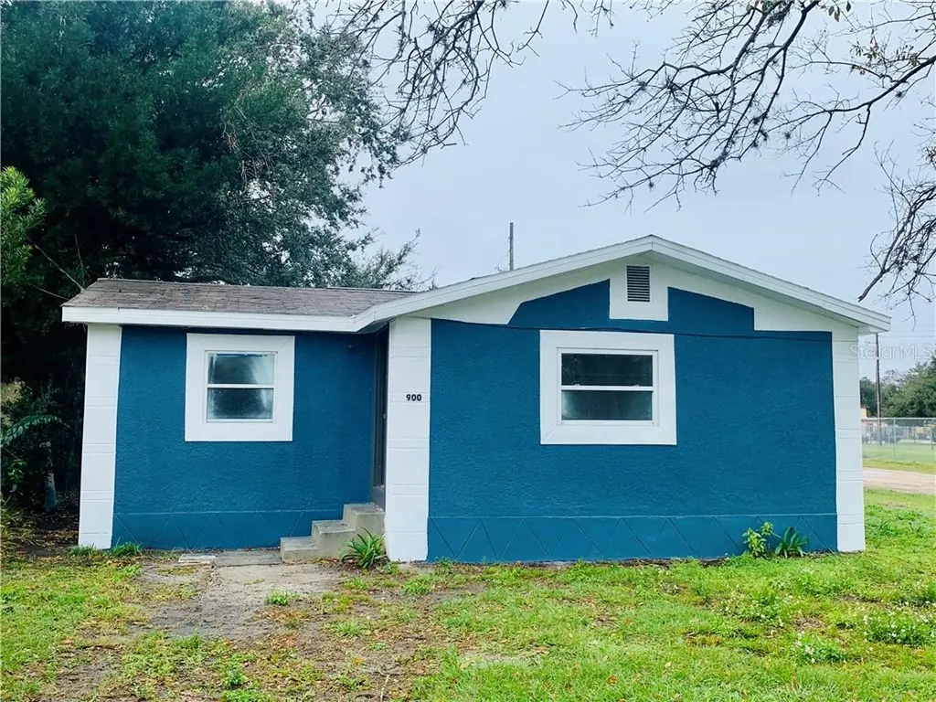 900 Aaron Avenue Orlando FL 32811