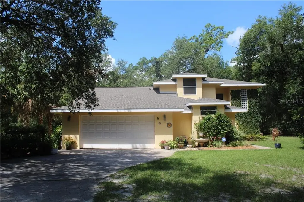 801 Lake Harney Road Geneva FL 32732