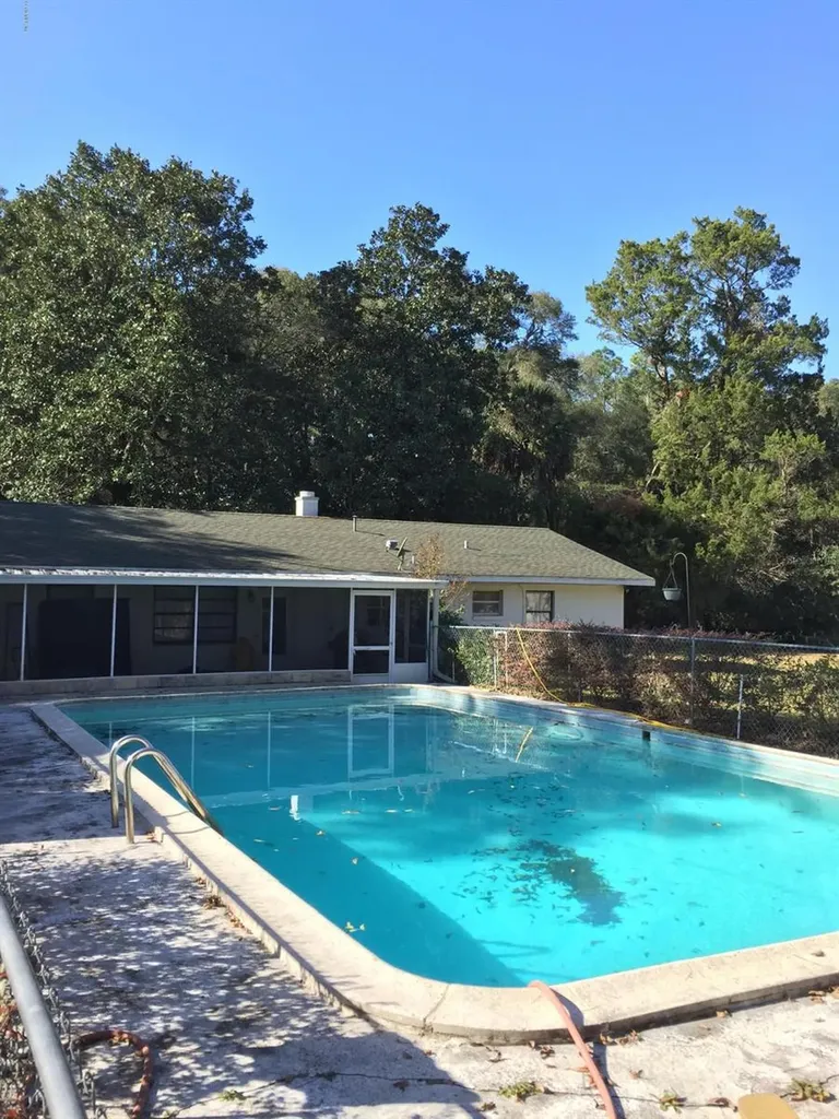 7237 NE 33rd Court Anthony FL 32617