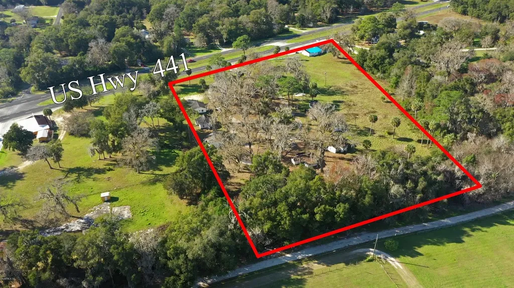 18585 N Highway 441 Reddick FL 32686