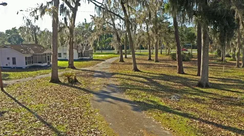 18585 N Highway 441 Reddick FL 32686