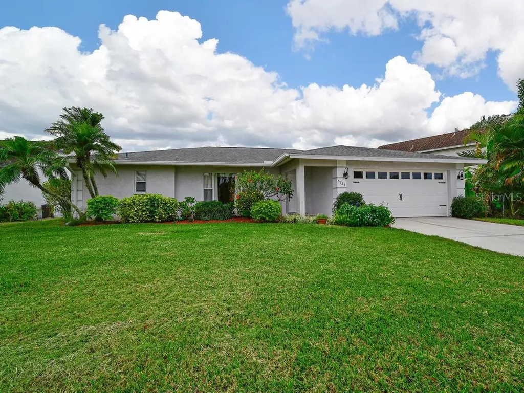 5723 31st Court E Bradenton FL 34203