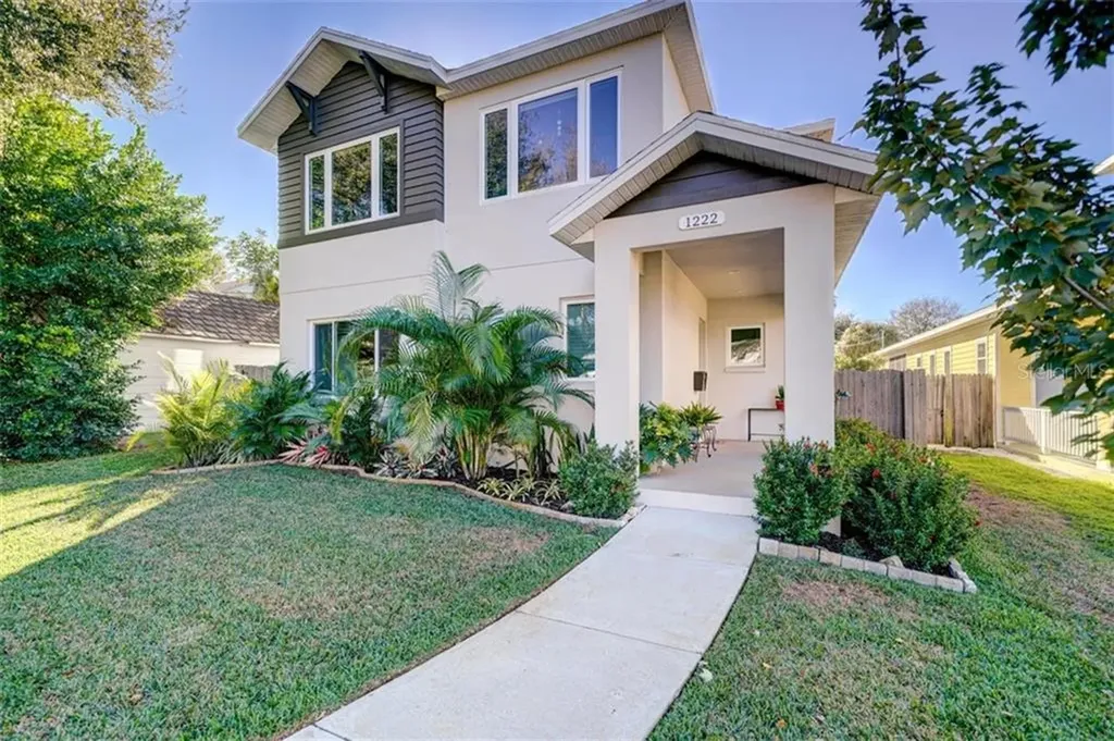 1222 17th Avenue N St Petersburg FL 33704