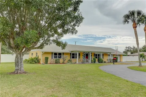 2207 51st Street W Bradenton FL 34209