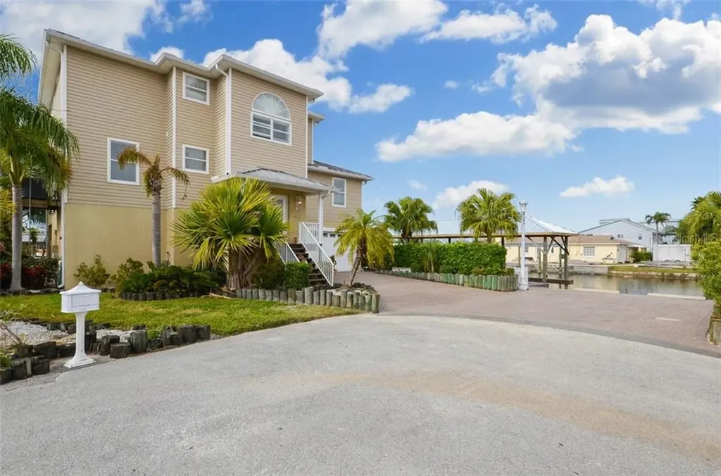 13823 Lavender Avenue Hudson FL 34667