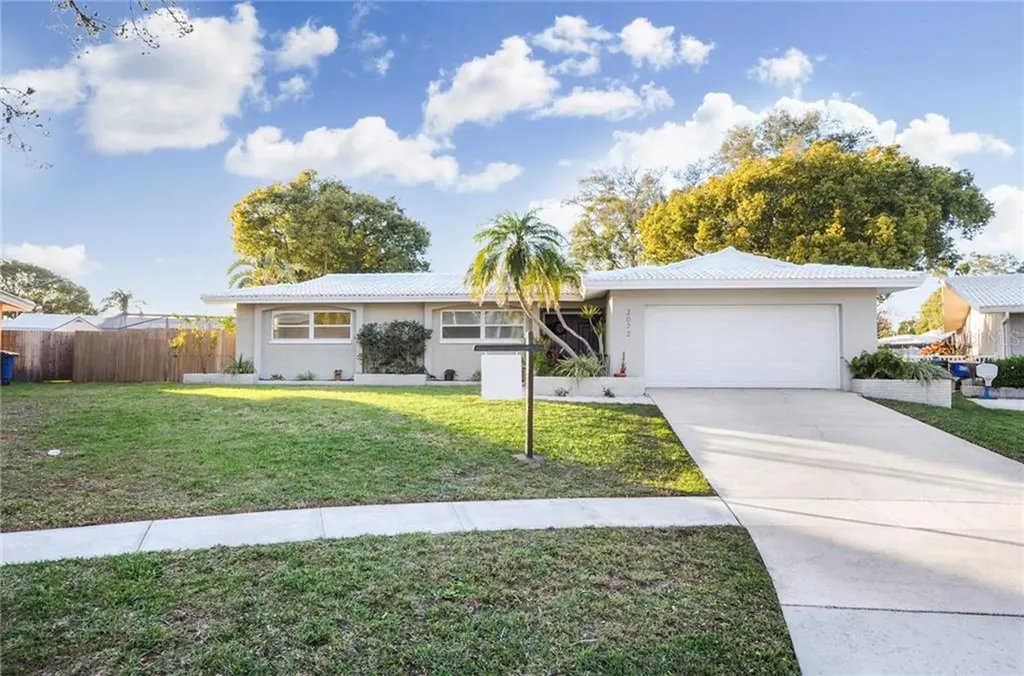 2072 Envoy Court Clearwater FL 33764