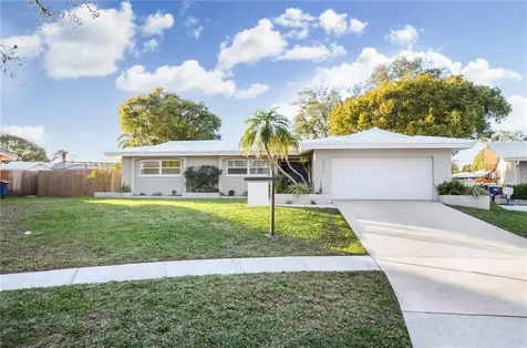 2072 Envoy Court Clearwater FL 33764