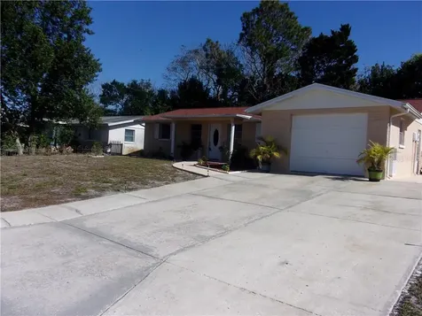 10910 Stamford Drive Port Richey FL 34668