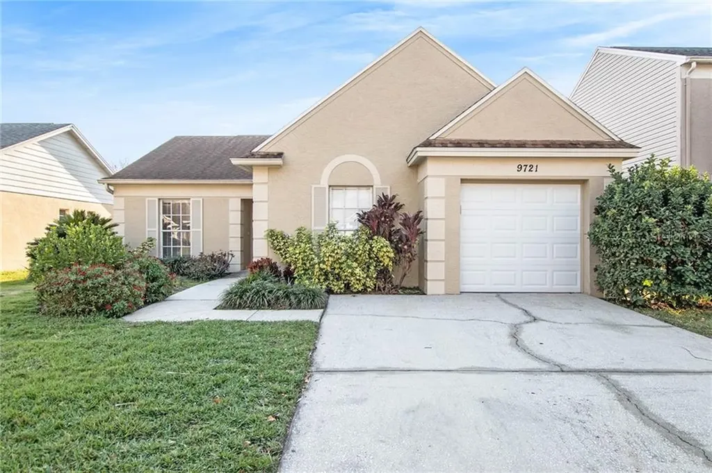 9721 Little Pond Way Tampa FL 33647