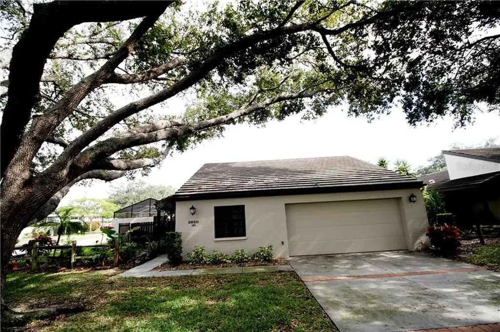 3850 Glen Oaks Manor Drive Sarasota FL 34232