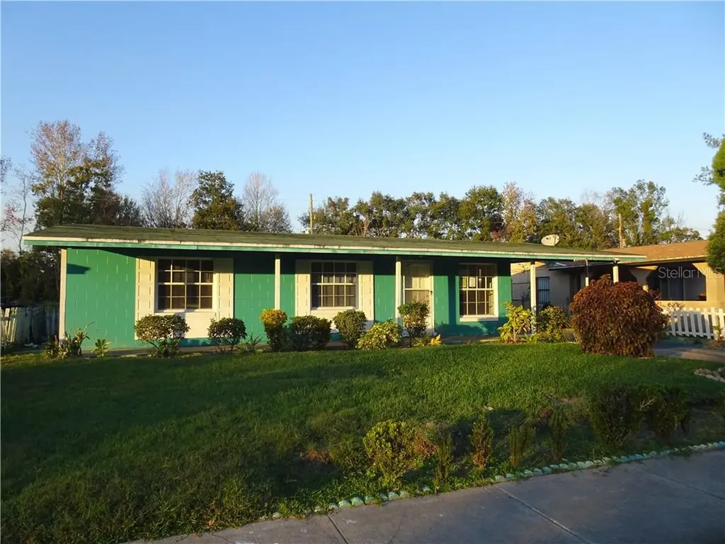 4287 Cynthia Street Orlando FL 32811