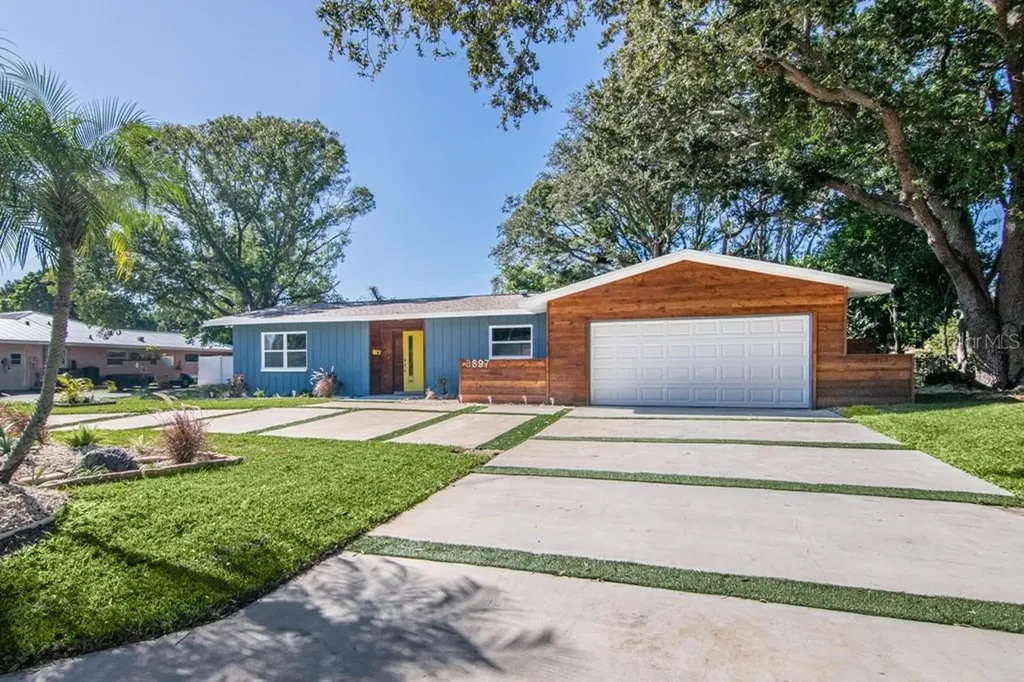3897 38th Way S St Petersburg FL 33711