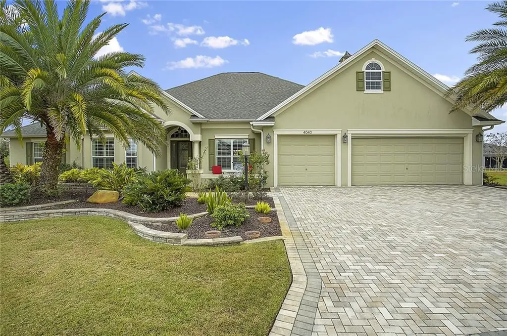 4040 King Place The Villages FL 32163