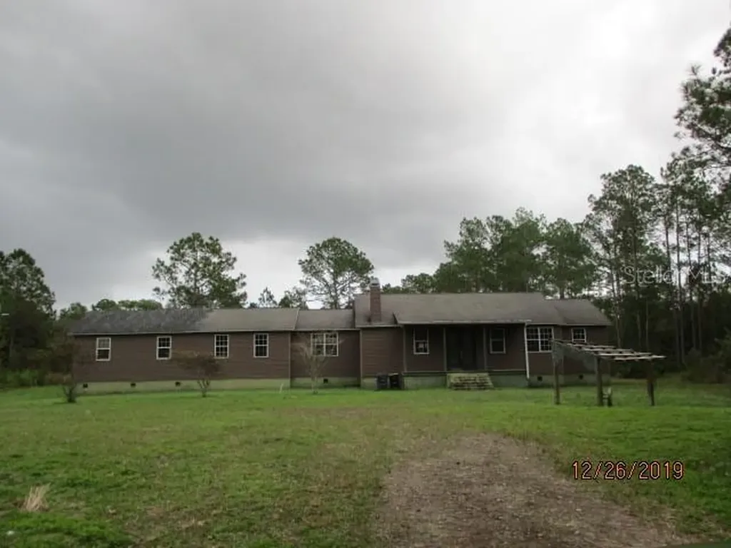 18273 Commonwealth Avenue N Polk City FL 33868