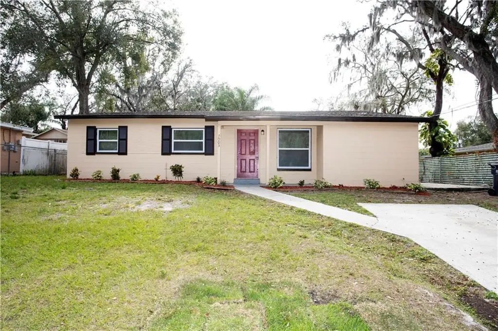 7003 Filbert Lane Tampa FL 33637