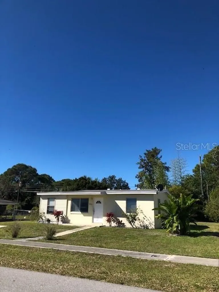 5203 Grobe Street North Port FL 34287