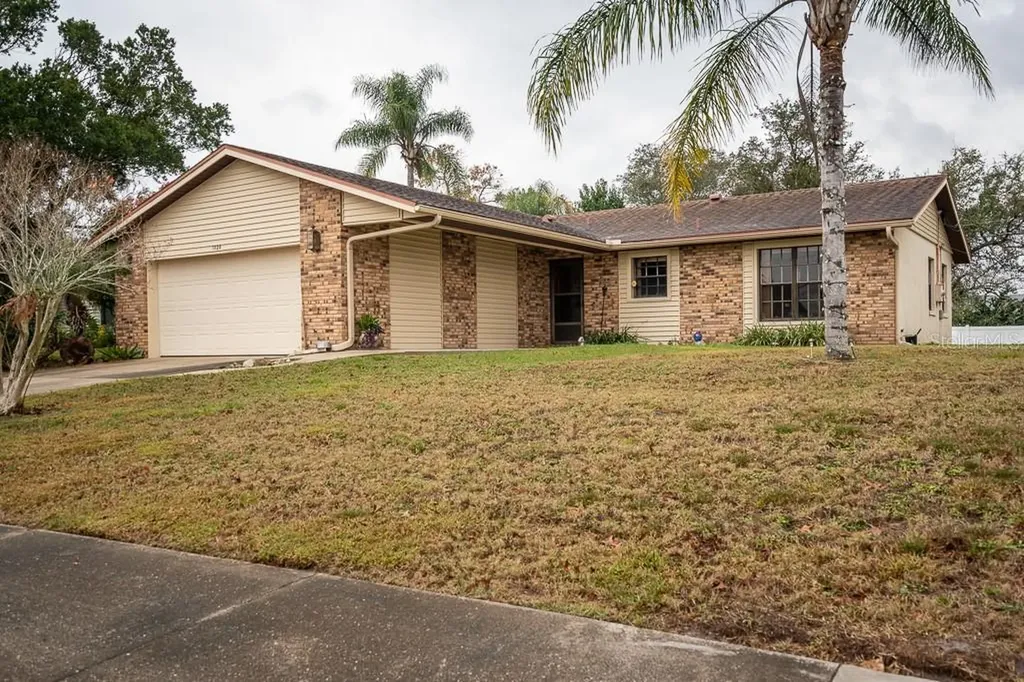 1320 Humphrey Boulevard Deltona FL 32738