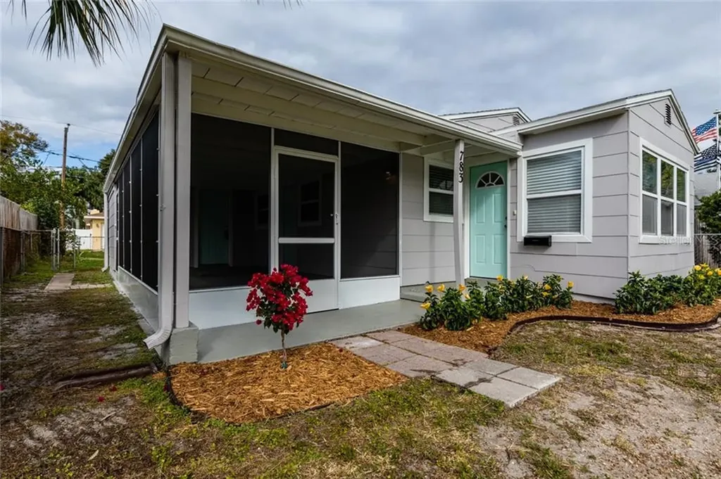 783 48th Avenue N St Petersburg FL 33703