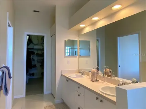 5091 Blue Ash Avenue Sarasota FL 34241
