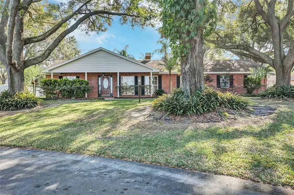 1127 Hallamwood Court Lakeland FL 33813