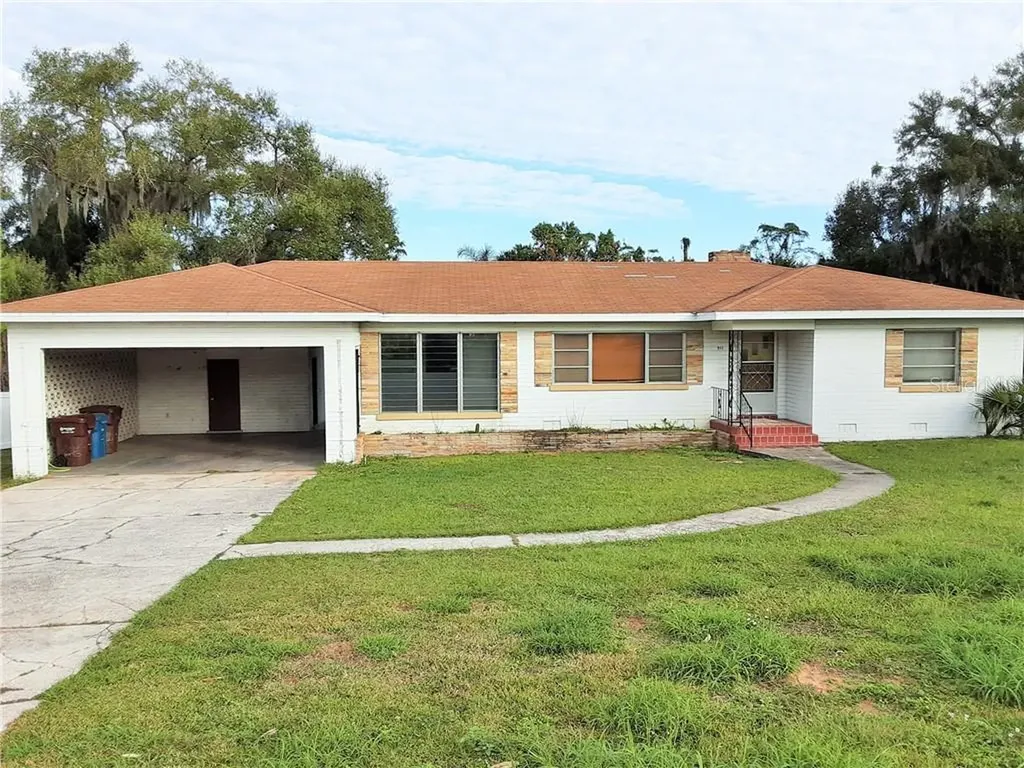 911 State Road 60 E Lake Wales FL 33853