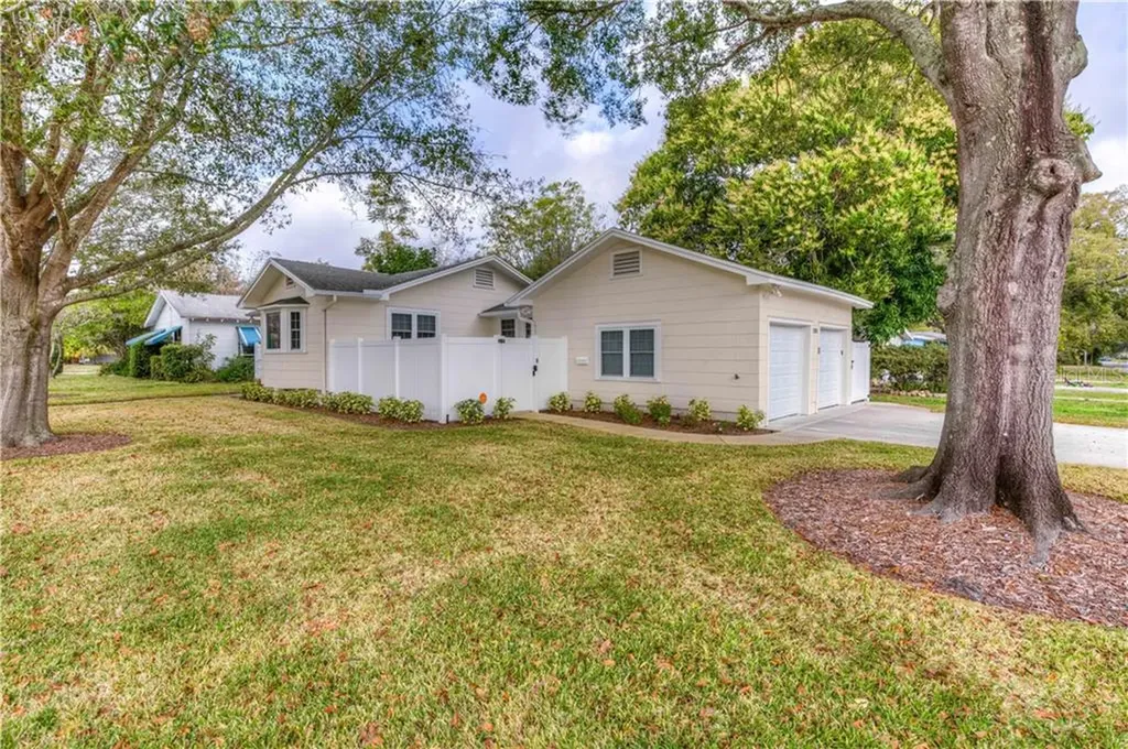 1201 30th Avenue N St Petersburg FL 33704