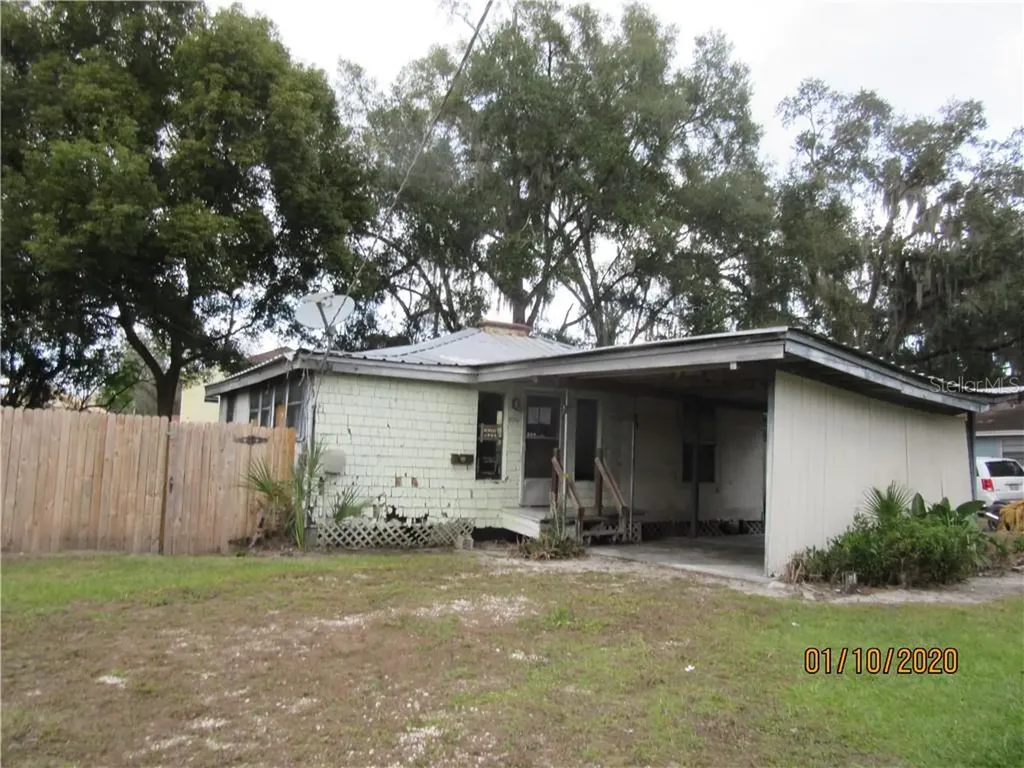 1106 W Granfield Avenue Plant City FL 33563