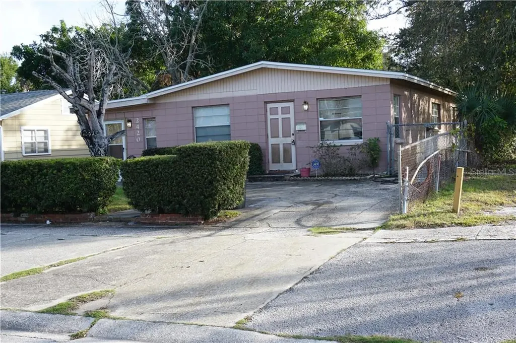2420 17th Avenue S St Petersburg FL 33712