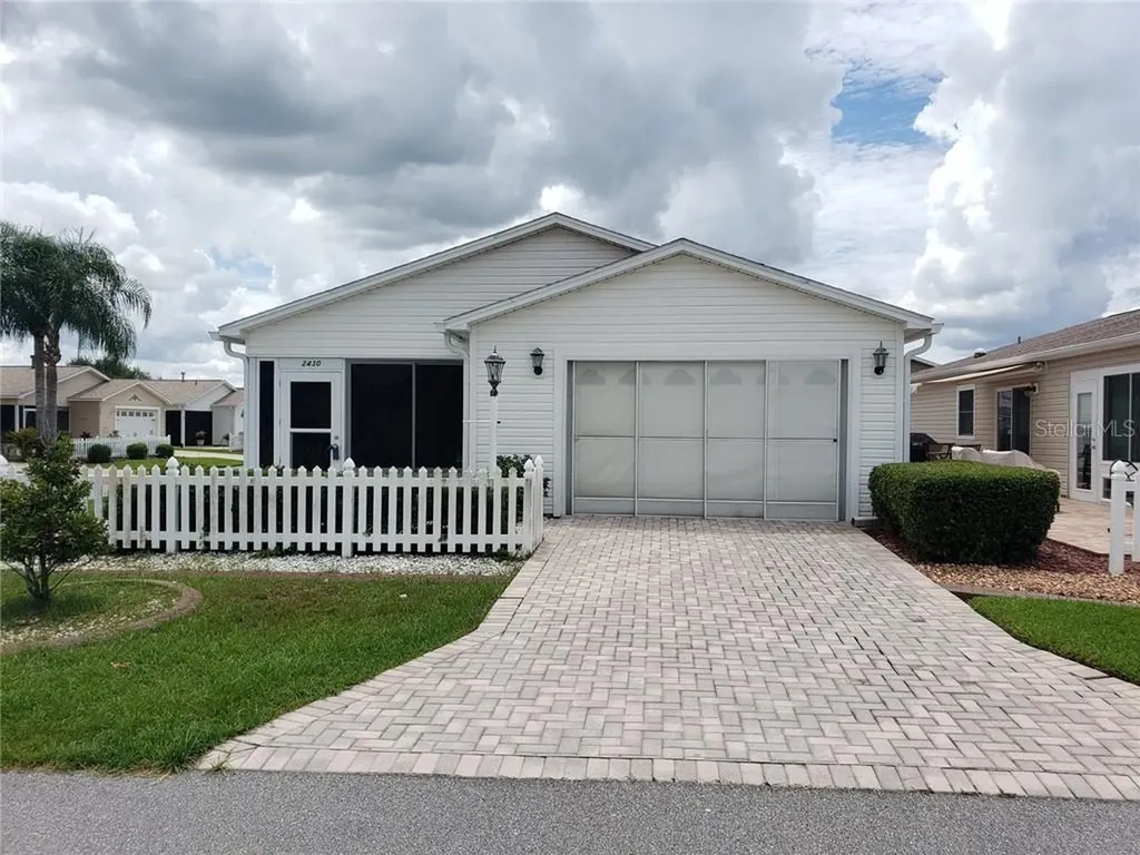 2430 Laurel Bay Lane The Villages FL 32162