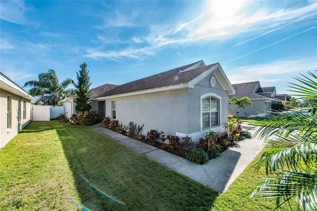 14214 Edinburgh Moor Drive Wimauma FL 33598